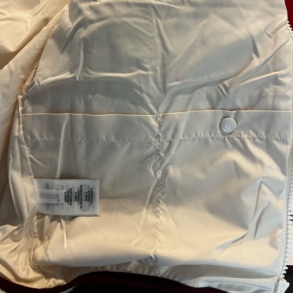 LACOSTE WOMEN'S CONTRAST ACCENT FLEECE SWEATSHIRT - Picture 7 of 10